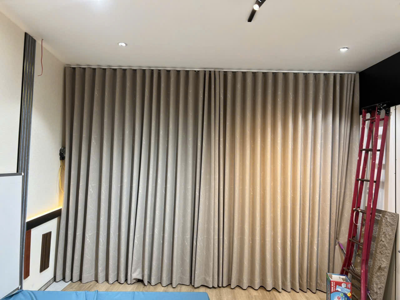 Vải in vân đá kim tuyến be ấm