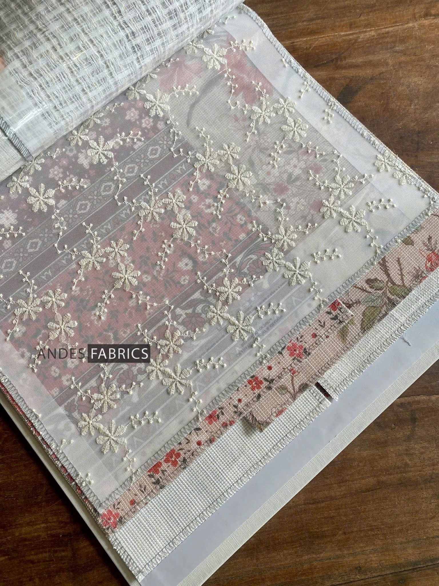 Vải voan thêu hoa bông tuyết trắng xám